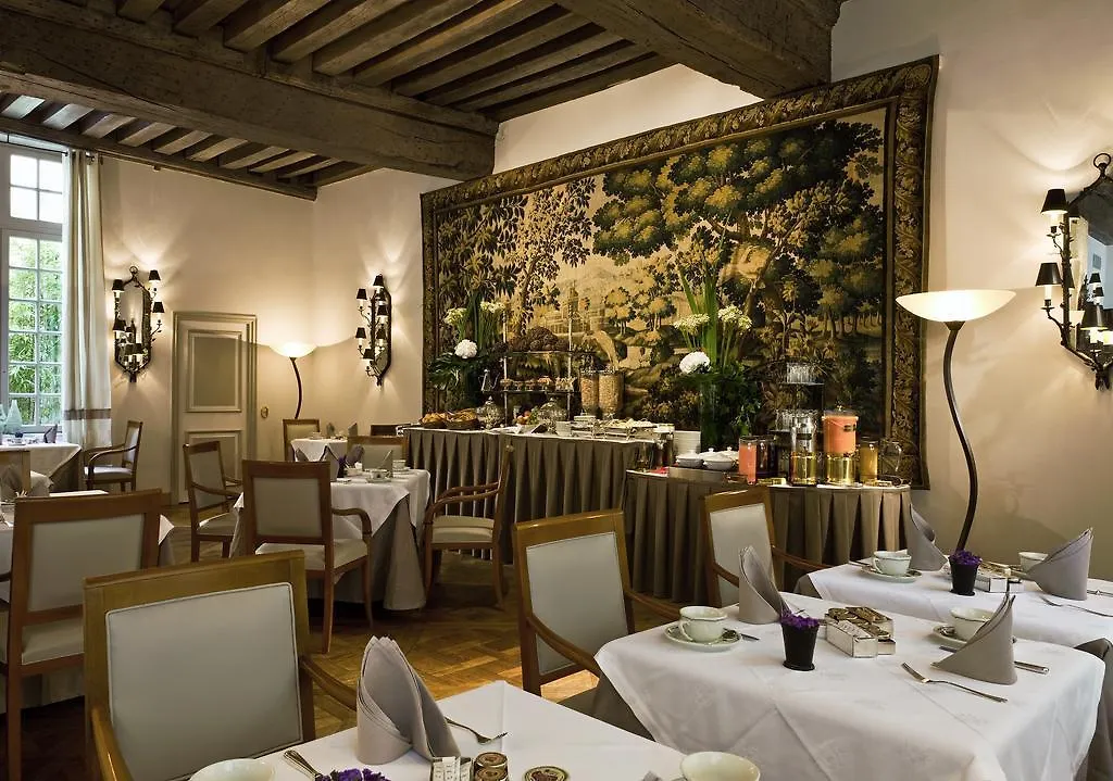 Hotel D'Aubusson Parigi 5*,